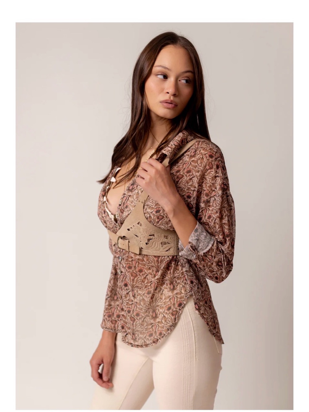 Joyfolie Agnes Blouse in Vine Floral - Picture 6 of 13